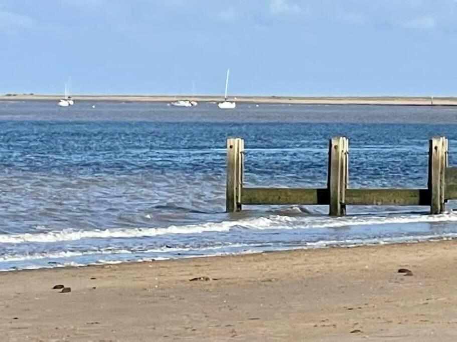 Seafront Apartment With Stunning Views Cleethorpes Dış mekan fotoğraf